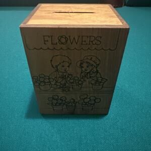 Vintage 1983 Toystalgia Wooden Musical Bank – Flower Market Design